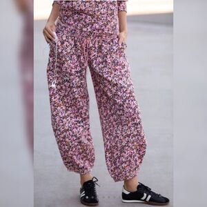 Anthropologie Daily Practice Zola Floral Printed Barrel Leg Joggers XS NWT